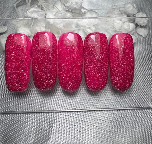 Gelpolish Ruby reflection (TN139)
