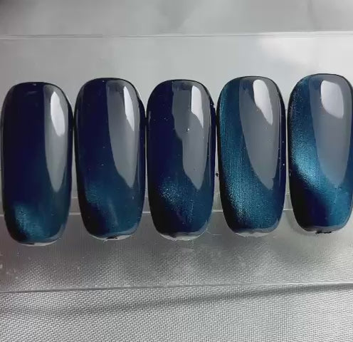Gelpolish Oops i blue it again Cat-eye (TN134)